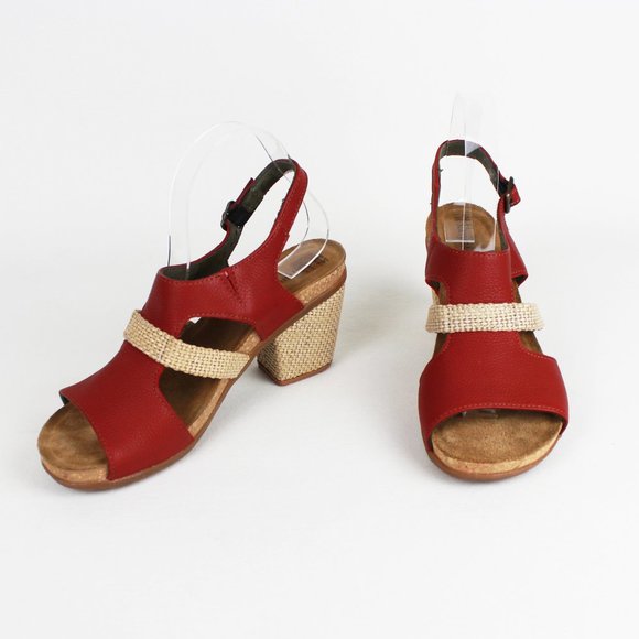 El Naturalista Red Ivory Chunky Heel Leather Sandals - Picture 14 of 15